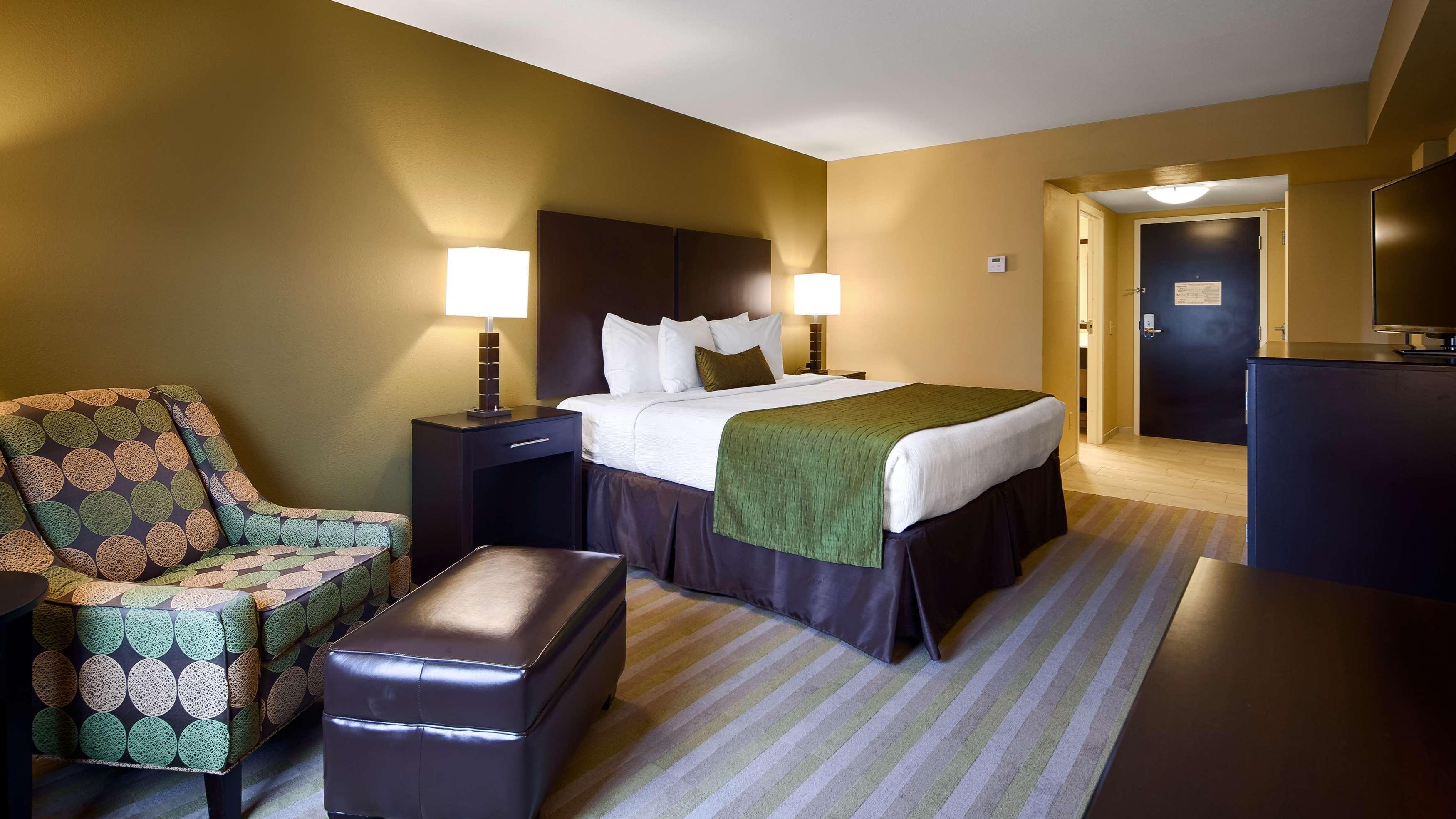 Best Western Plus Thornburg Inn & Suites Екстериор снимка