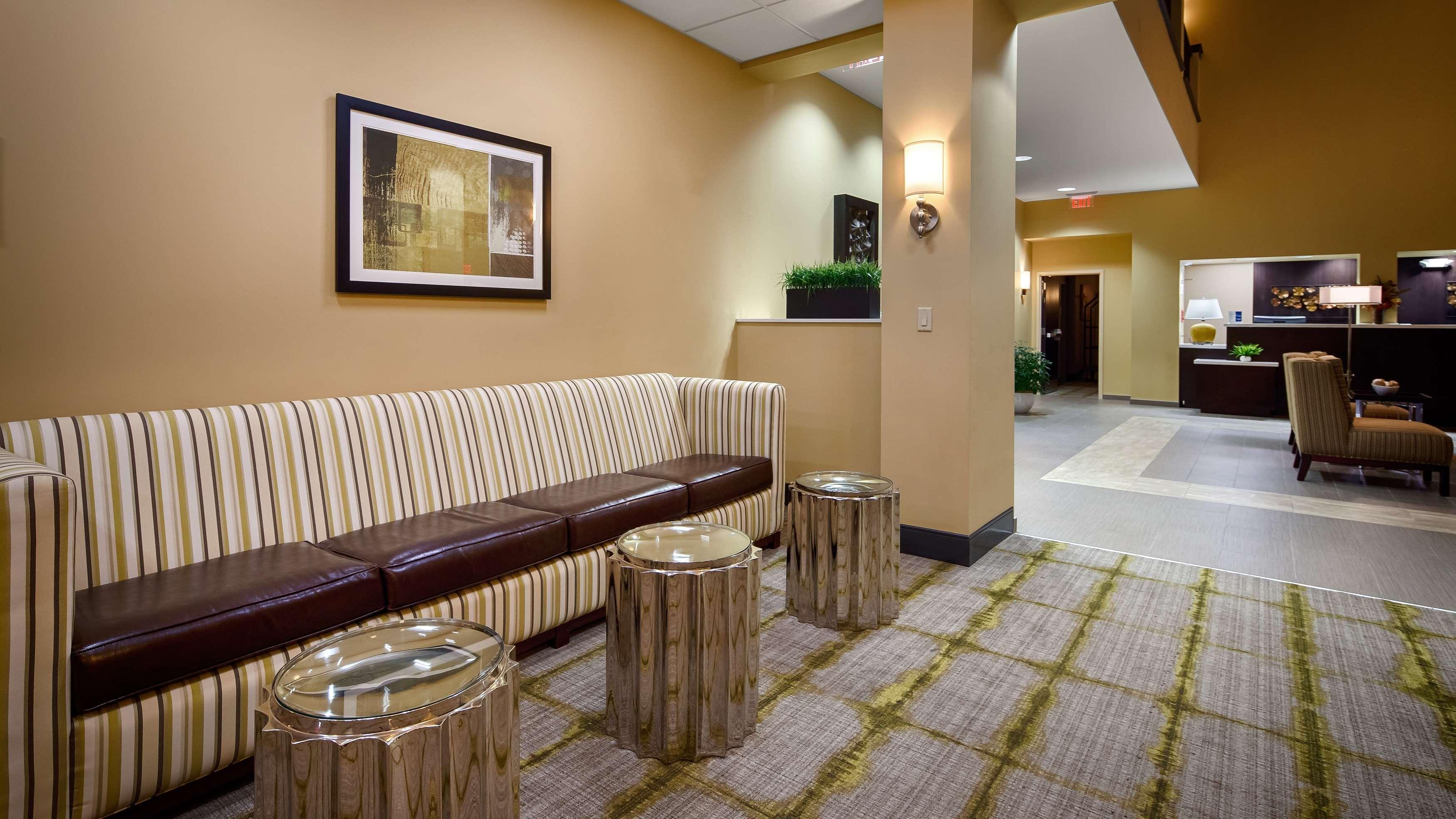 Best Western Plus Thornburg Inn & Suites Екстериор снимка