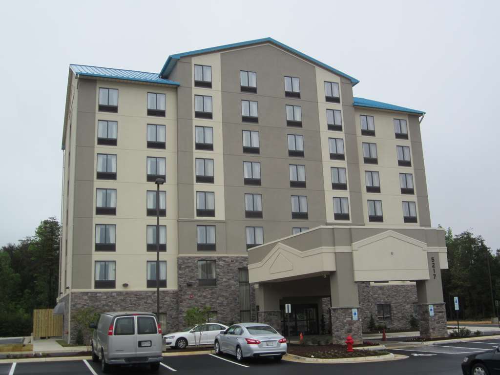 Best Western Plus Thornburg Inn & Suites Екстериор снимка
